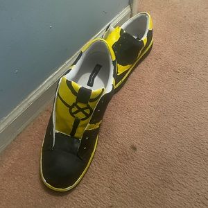 Shoes all sizes 11 hand custom if they r custom shirts r different sizes